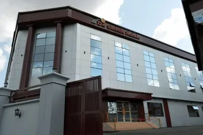 De Santos Hotel Awka