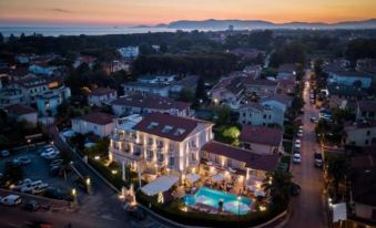 Hotel Luna - Housity