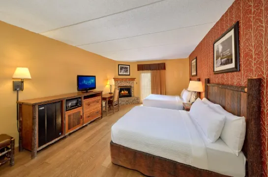 Old Creek Lodge