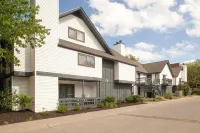 Annabell Gardens Hotels near Robert Den Hartog Athletic Fields