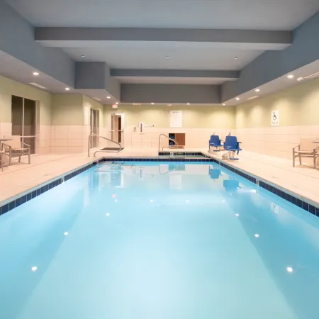Holiday Inn Express & Suites STERLING by IHG