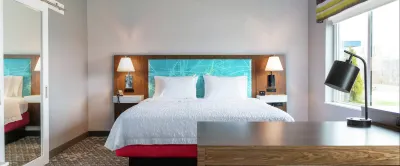 Hampton Inn by Hilton Redmond Bend Airport Отели в г. Редмонд