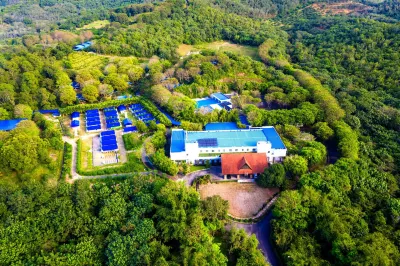 Orchard Go- Daddy Nature Safari Glamping Melaka Hotel dekat Pos Laju office