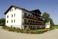 Hotel Seeblick & Ferienwohnung Hotels in Halfing