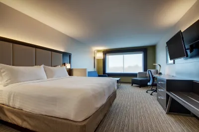 Holiday Inn Express & Suites Mount Vernon