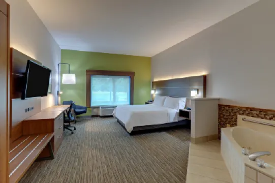 Holiday Inn Express Campbellsville by IHG Hotels in 