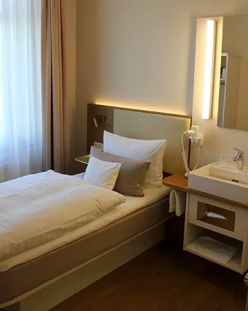 Stüttgens Hotel Отели в г. Фельберт