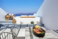 Phos the Boutique - Luxury