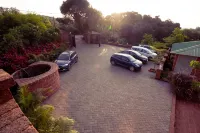 La Serene Resort and Spa - parking
