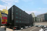 陶爾希爾飯店 - 停車場