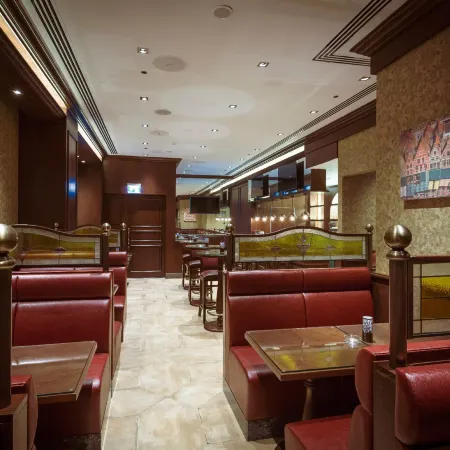 Gulf Inn Hotel Al Nasr, Bur Dubai Отели рядом с достопримечательностью «Стадион «Забиль»»