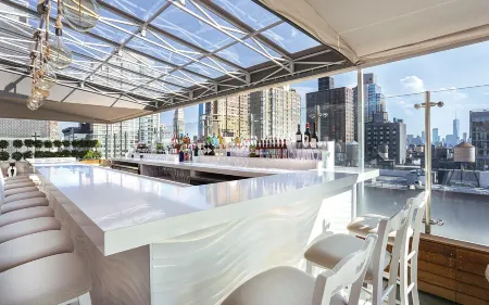 Hotel Hayden New York Отели рядом с достопримечательностью «Колледж Мерси»