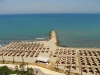 Supreme Hotel - balcón