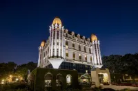 Efteling Wonder Hotel - Theme Park Tickets Included Hotel in zona Het Loonsche Land
