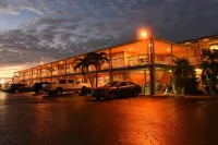 Plaza Beach Hotel - Beachfront Resort - Parking