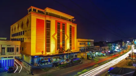 Grand Hotel Jambi Отели в г. Rawa Sari