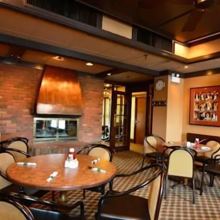 Travelodge by Wyndham Winnipeg Airport West