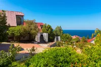 Yolka Hills Hotel Отели рядом с достопримечательностью «Лысая гора Анапы»