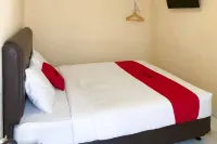 RedDoorz @ Pavilion Residence Cikarang Hotels in Mekarmukti