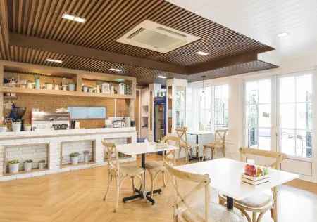 At Residence Suvarnabhumi Hotel Отели рядом с достопримечательностью «Wat Lan Boon»