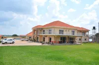 Akello Hotel Annex Hotels near Sun City Amusement Park