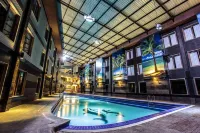 Crown Victoria Hotel Tulungagung فنادق في Tulungagung