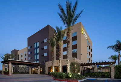 SunCoast Park Hotel Anaheim Resort, Tapestry by Hilton Hotels in Анахайм
