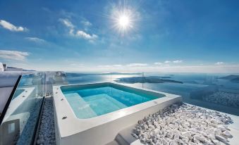 Captivating 2-Bed Villa in Imerovigli Santorini