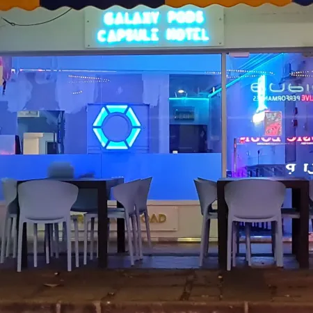 Galaxy Pods Capsule Hotel Boat Quay Отели рядом с достопримечательностью «Станция метро Raffles»