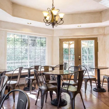 Baechtel Creek Inn