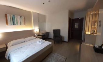 Palau Hotel - Housity
