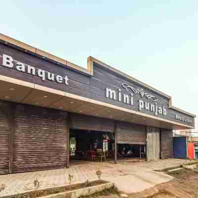 Hotel O Mini Punjab Hills Hotel Exterior