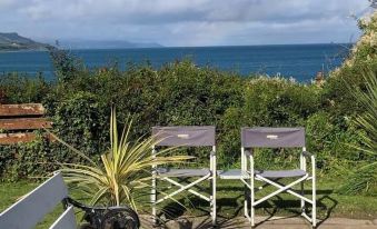 Ballygally Seaview and Garden 1 Bedroom Hideaway