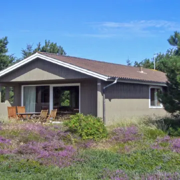 "Tuovi" - 800m from the Sea