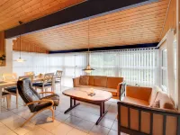 "Leoni" - 500m from the Sea