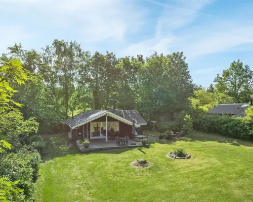 "Yngve" - 56.5km from the Sea Hotels in Give