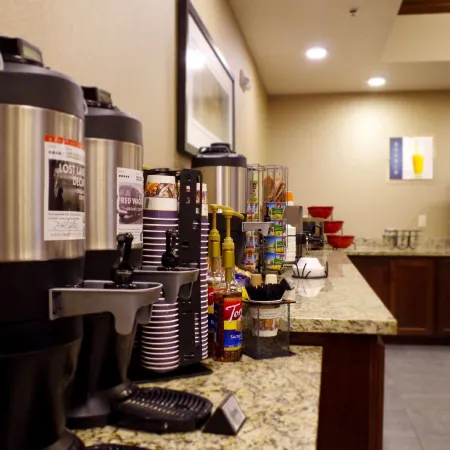 Best Western Plus Lincoln Inn Suites