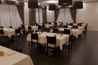Hotel la Compagnia Del Viaggiatore - breakfast