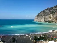 Laqua by the Sea Hotels in Meta