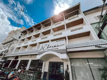 โรงแรมเลอชาร์ม เวียงจันทน์