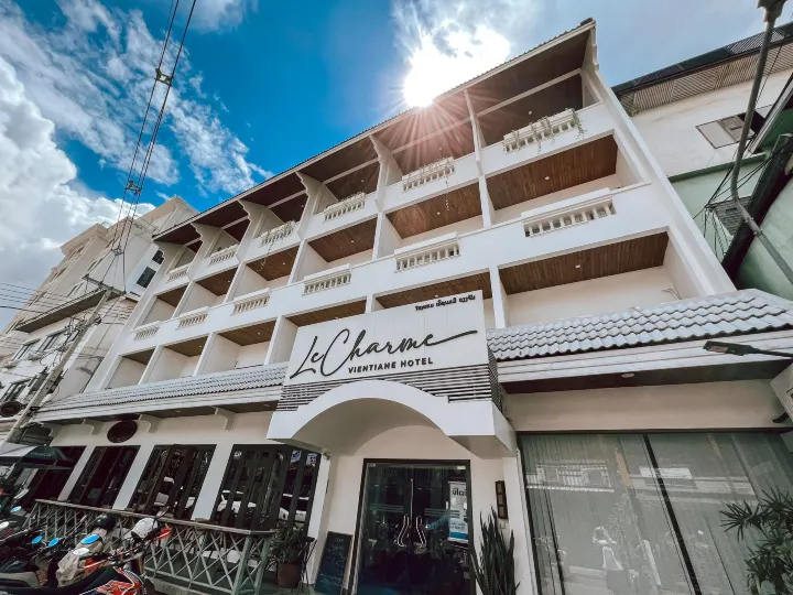 โรงแรมเลอชาร์ม เวียงจันทน์