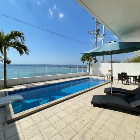 A Luxurious Detached House with a Pool Located IN