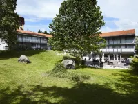 Kyriad Lyon Sud - Sainte Foy Hotels near Confluence