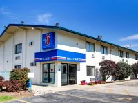 Motel 6 Normal, IL - Bloomington Area Hotels in McLean County