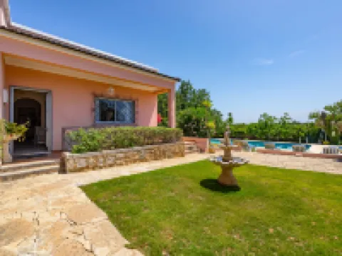 Isaurinda Hotels near Pousada Palácio Estoi, Small Luxury Hotels