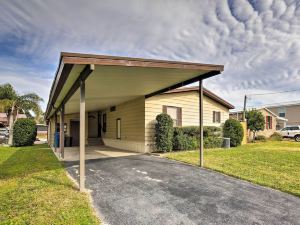 Waterfront Homosassa Home w/ Private Dock & Deck!