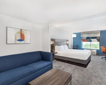 Holiday Inn Express & Suites COLUMBUS AT NORTHLAKE by IHG โรงแรมในโคลัมบัส