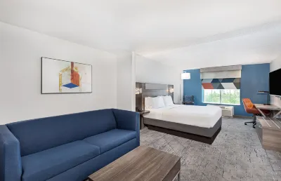 Holiday Inn Express & Suites Columbus at Northlake Hotels in Harris County