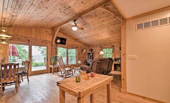 Cozy Amish Country Cabin on Shipshewana Lake!