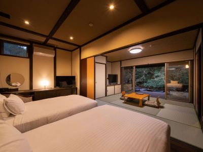 ペット不可[紅豊]岩露天風呂付・戸建二間離れ[スーペリア][和洋室][禁煙][夜景ビュー] 旅籠彩くらの写真